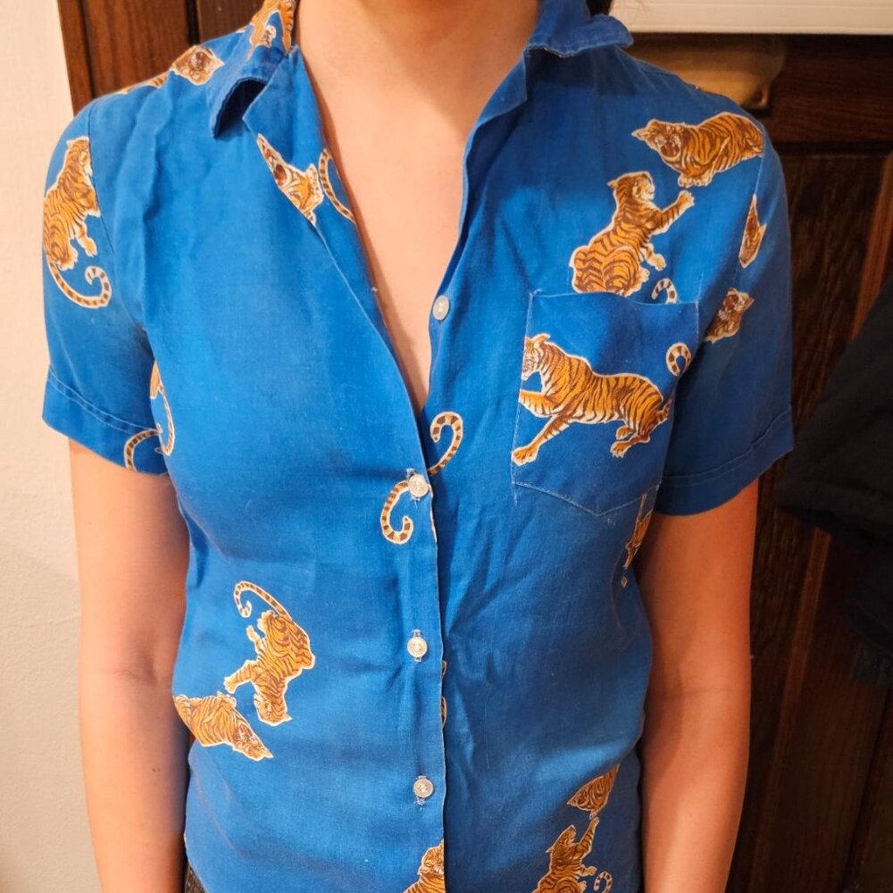 Vintage Tiger Button Up - Picture 3 of 5